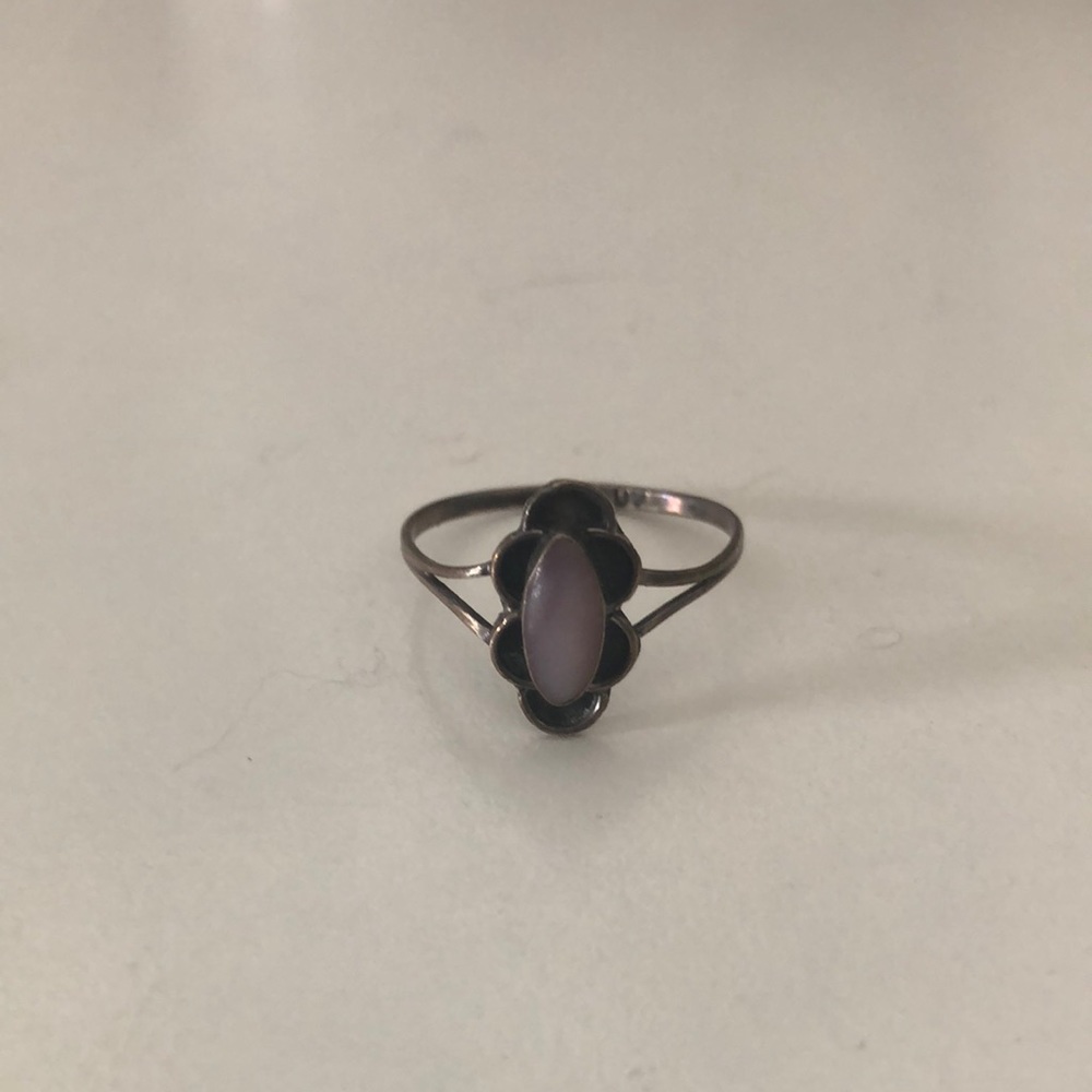 Vintage Native pink natural pearl hand made sterling silver ladies ring